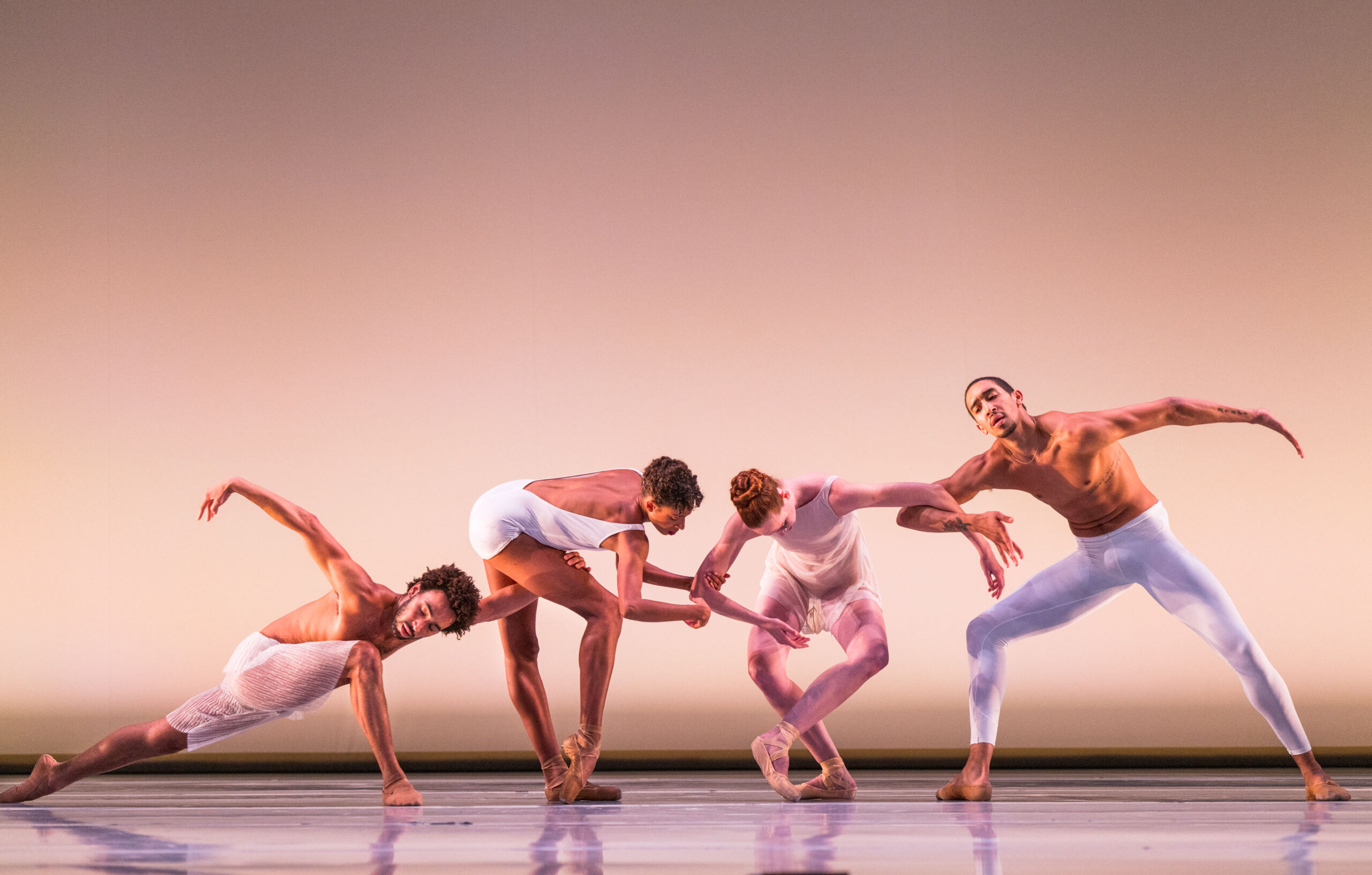 Si aprono le prevendite per i tre appuntamenti danza al Teatro